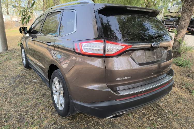 Used Ford Edge 2016 EcoBoost 245 Two-Wheel-Drive Titanium 7-Seater
