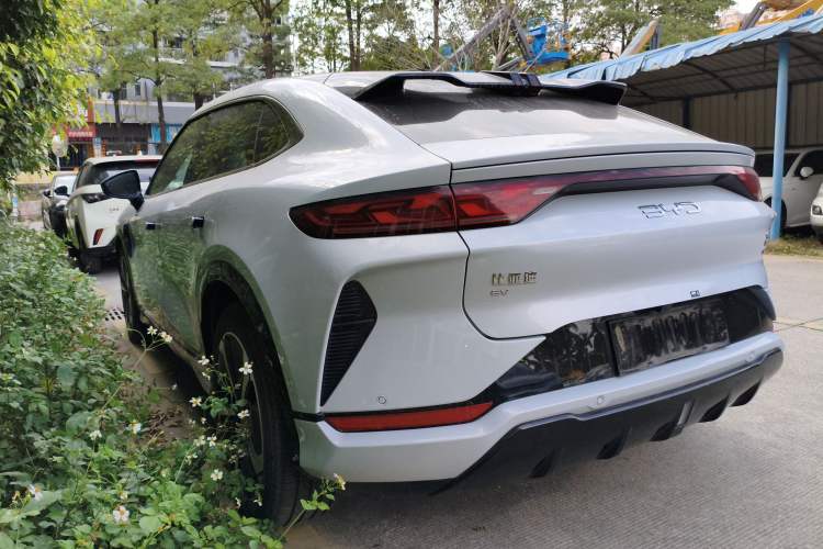 Used BYD Song L EV 2025 Intelligent Driving Version 662 km LiDAR Excellence Edition
