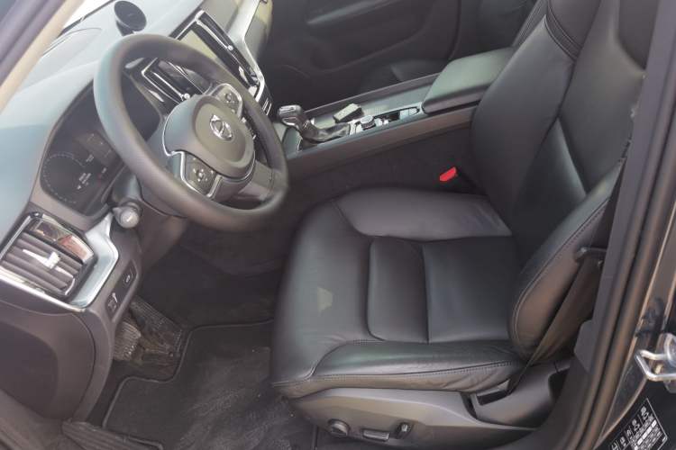 Used Volvo S60 2020 T4 Zhiyi Luxury Edition
