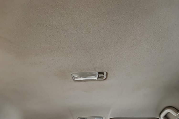 Used Nissan Sylphy 2012 Classic 1.6XE Manual Comfort Edition Headliner