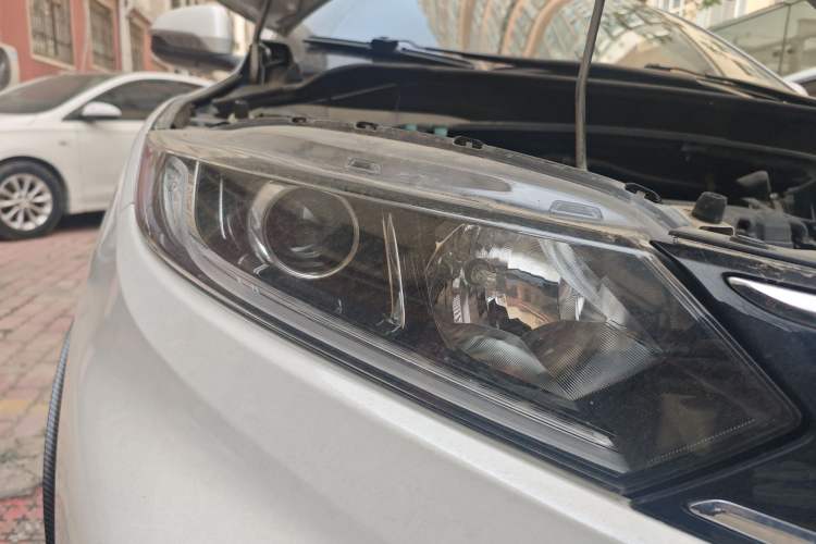 Used Honda XR-V 2017 1.8L EXi CVT Comfort Version Right Front Headlight