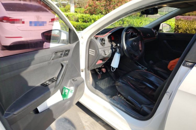 Used Volkswagen Jetta 2017 1.4L Manual Fashion Edition
