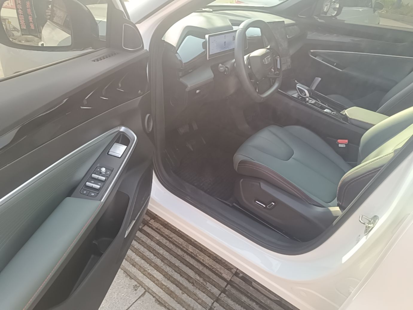 Geely Auto Emgrand X7 Sport 2024 1.5TD Dragon Edition — снимка 18