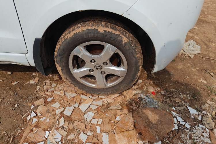 Used Dongfeng Fengon 330 2014 1.5L Manual Utility Version DK15