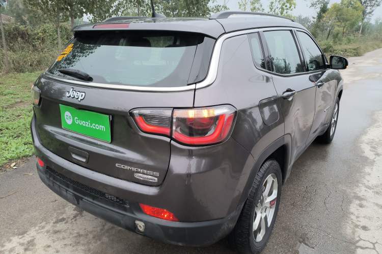 Used Jeep Compass 2017 200T Automatic Family Edition
