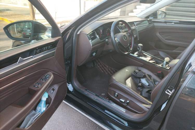 Used Volkswagen Phideon 2021 380TSI Luxury Edition
