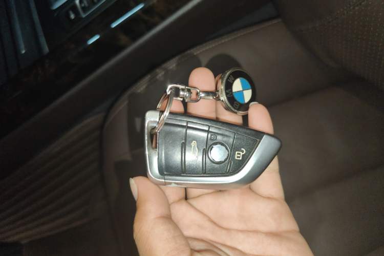 Used BMW X5 2015 xDrive28i
