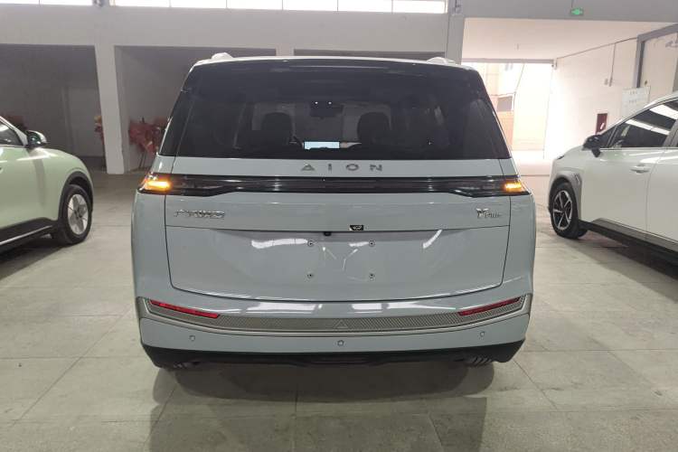 Used AION Y 2023 Younger Star Edition