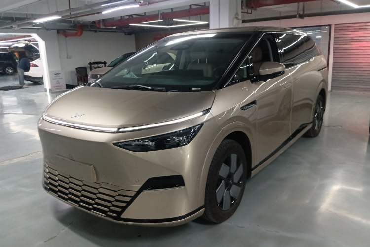 Used XPeng X9 2024 702 Ultra-Long Range Pro