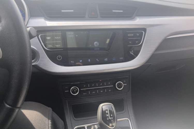 Used Geely Auto Vision 2020 1.5L CVT Asian Games Edition Audio And AC Panel