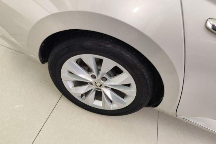 Used Skoda Superb 2019 Facelifted TSI280 DSG Comfort Edition
