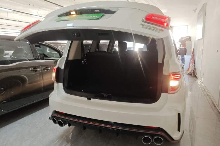 Used Nissan Patrol 2017 4.0L SE U.S.-Spec Version
