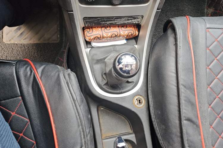 Used Peugeot 307 2012 1.6L Manual CROSS Gear Lever