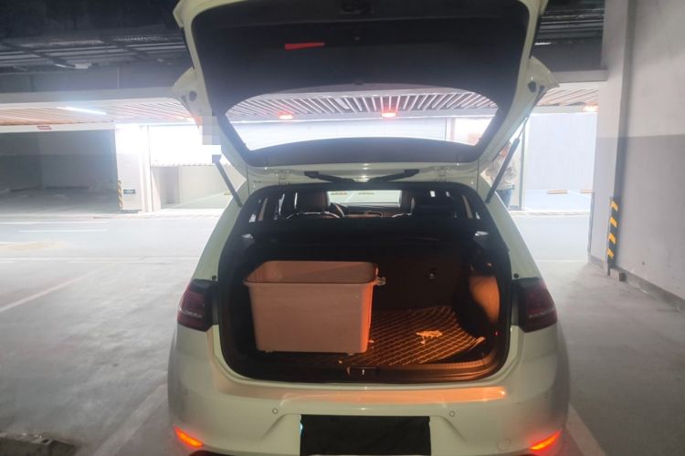 Used Volkswagen Golf 2016 1.4TSI Automatic R-Line
