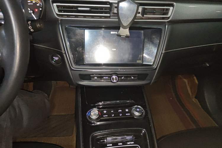 Used Roewe Ei5 2018 Internet Flagship Edition Audio And AC Panel