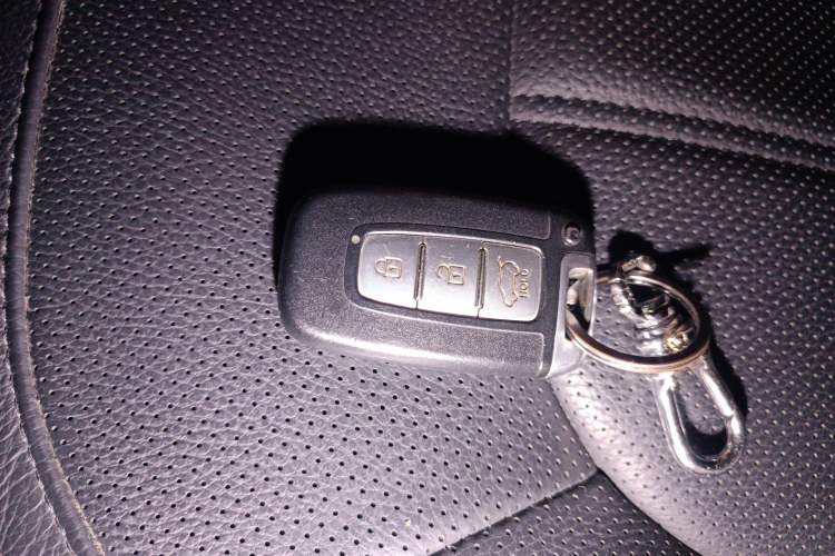 Used Hyundai ix35 2012 2.0L Automatic Two-Wheel Drive Elite Edition GLS
