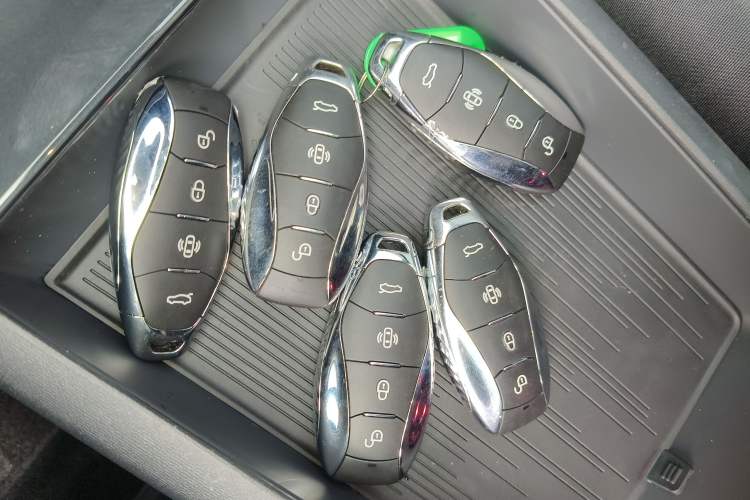 Used Hongqi EH7 2024 760 Pro+ Four-Wheel Drive Version Vehicle Key