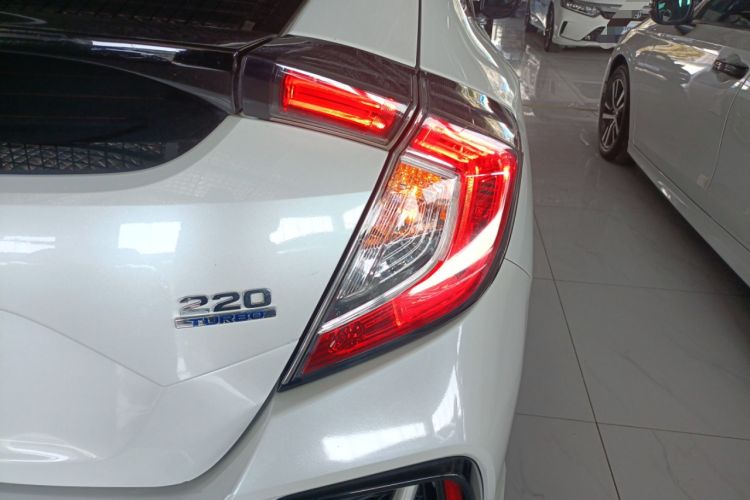 Used Honda Civic 2021 HATCHBACK 220TURBO CVT New Trendsetter
