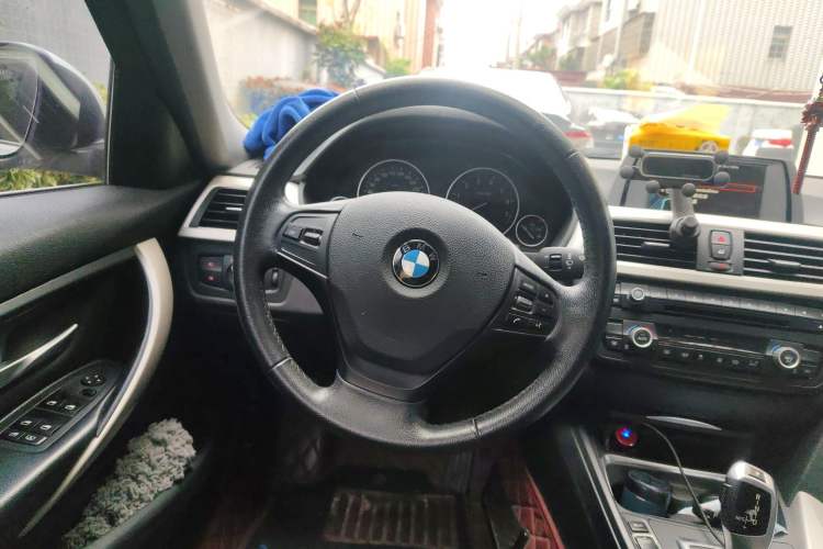 Used BMW 3 Series 2014 320Li Fashion Model Steering Wheel
