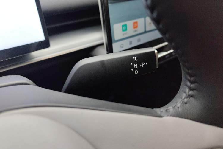 Used Venucia VX6 2025 Large Flat-Layout 520 Pro