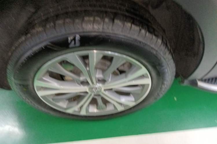 Used Buick Envision 2021 Encore Plus 652T Five-Seat All-Wheel-Drive Luxury Model