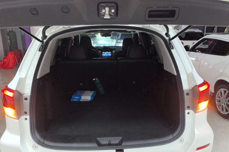 Used Nissan Terra 2020 2.5L XL Upper 4WD Automatic Four-Wheel Drive Luxury Edition Trunk