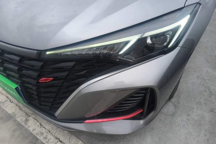 Used CHANGAN Eado 2022 PLUS Blue Whale NE 1.4T GDI DCT Prestige Edition Left Front Headlight