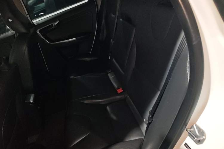 Used Volvo XC60 2017 T5 AWD Smart Upgrade Edition
