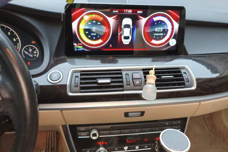 Used BMW 5 Series GT 2011 535i Elegant Edition Audio And AC Panel