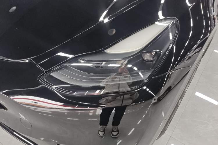 Used Tesla Model Y 2021 Standard Range Rear-Wheel Drive Version Left Front Headlight