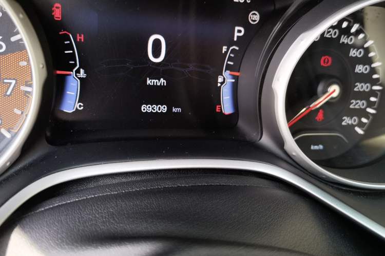 Used Jeep Compass 2017 200T Automatic Family Edition
