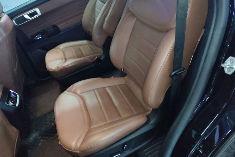 Used Ford Explorer 2023 EcoBoost 285 4x4 Trend Plus Edition 6 Seats