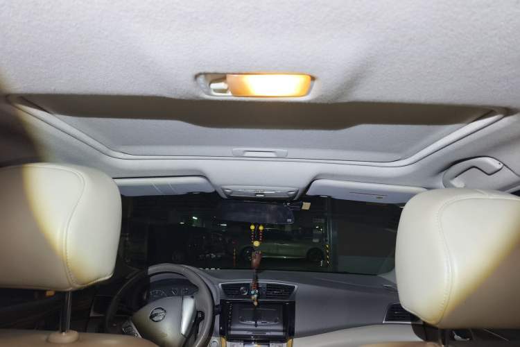 Used Nissan Sylphy 2014 1.6XV CVT Deluxe Edition Headliner