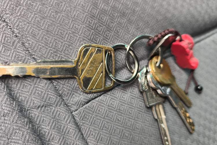 Used Jinbei Hiace 2011 2.0L 5th Generation Kuaiyunwang Luxury Edition 4G19 Vehicle Key