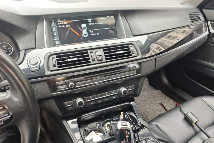 Used BMW 5 Series 2012 520Li Elegant Edition Audio And AC Panel