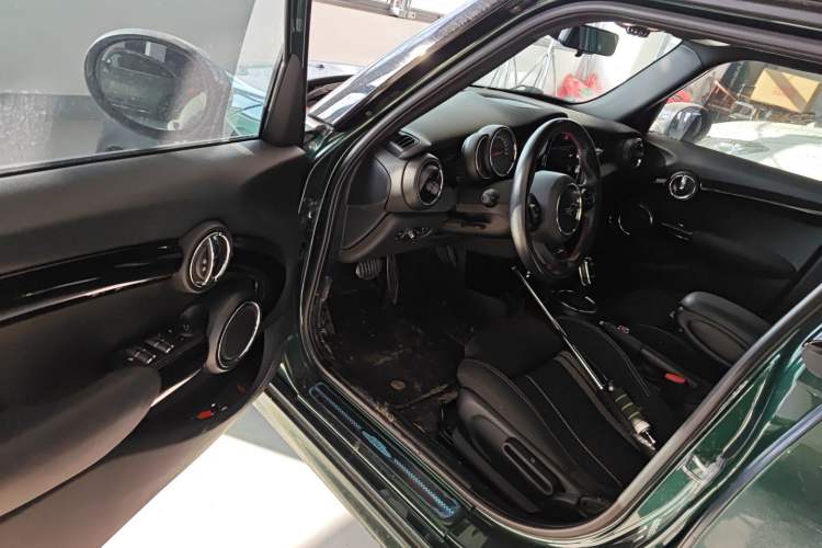 Used MINI MINI 2018 1.5T COOPER Racing Edition Five-Door Version