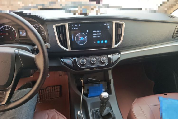 Used FORTHING Lingzhi 2023 M5 1.6L Practical Model 5 Seats