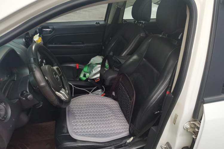 Used Jeep Compass 2013 2.4L four-wheel-drive sport version