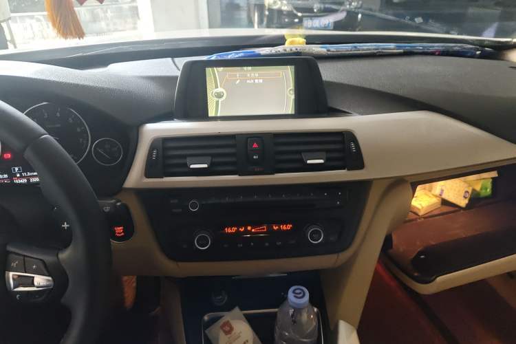 Used BMW 3 Series GT 2014 320i Leading Model
