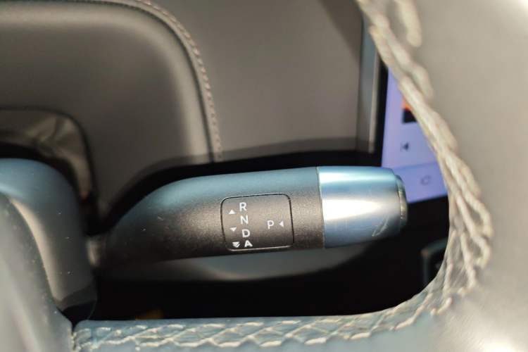 Used Li Auto L8 2023 Pro Model Gear Lever