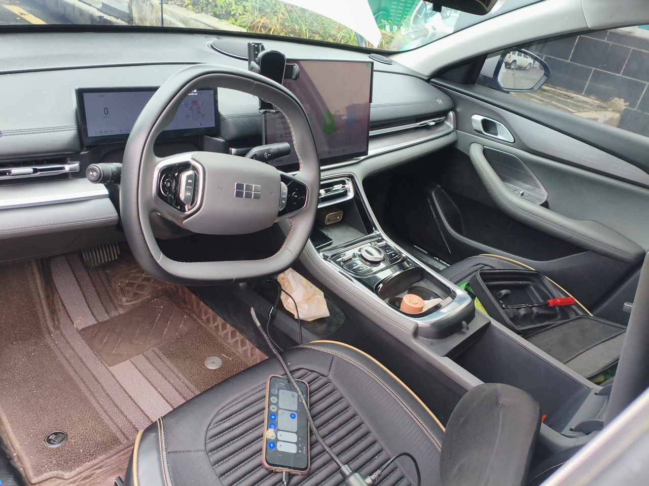 Geely Galaxy A7 2025 Model EM-i 150km Prestige Edition — снимка 9