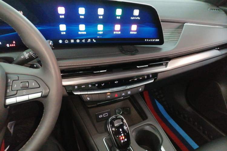 Used Cadillac XT4 2024 28T Two-Wheel-Drive Luxury Version