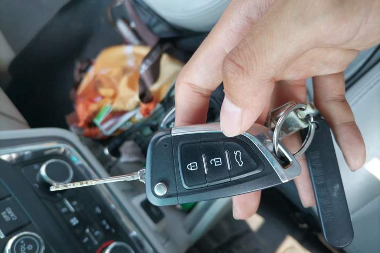 Used Jinbei New Hiace X30L 2018 1.5L Box Truck Business Edition DLCG14