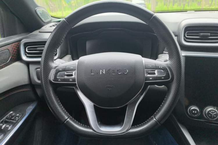 Used Lynk & Co 03 2018 1.5TD DCT JingPro Edition China V Standard Steering Wheel