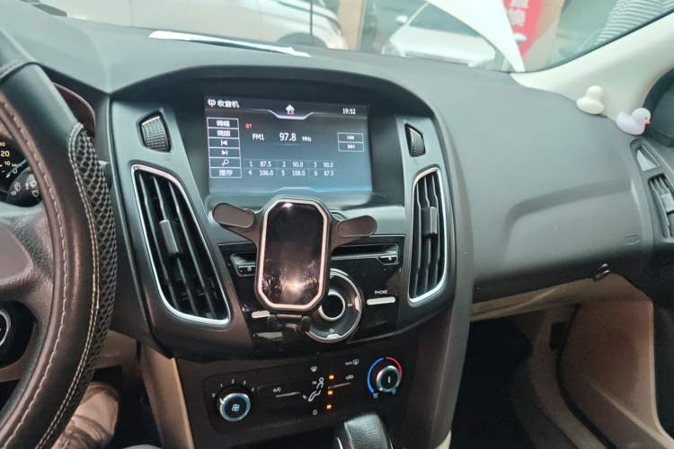 Used Ford Focus 2015 Sedan 1.6L Automatic Comfort Model