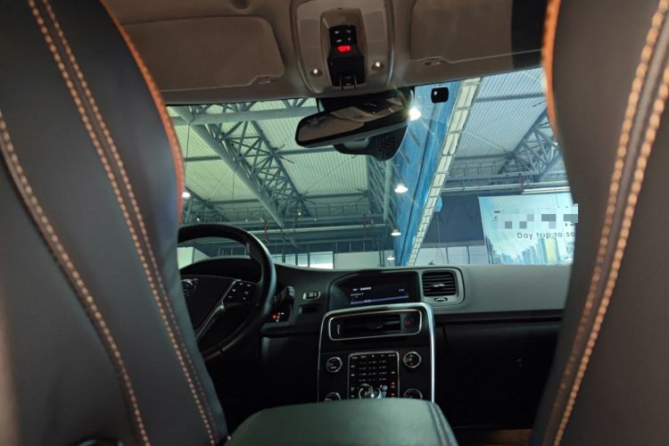 Used Volvo V60 2014 T5 Zhiya Edition