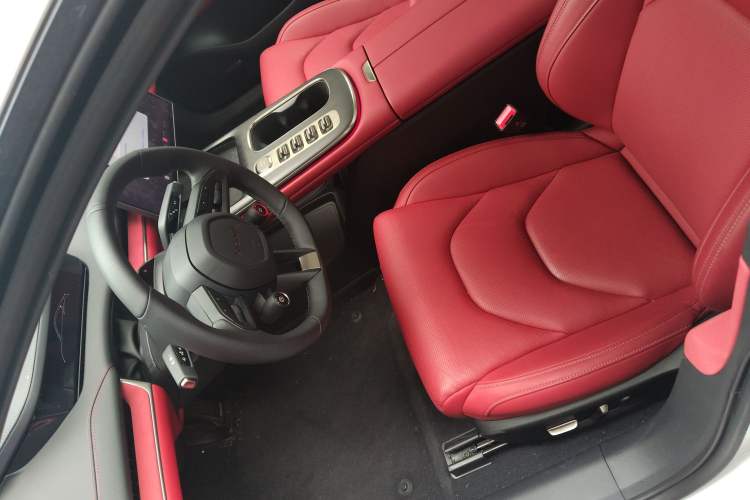 Used Xiaomi Auto SU7 2024 Rear-Drive Ultra-Long Range Advanced Pro-Level Intelligent Driving Version