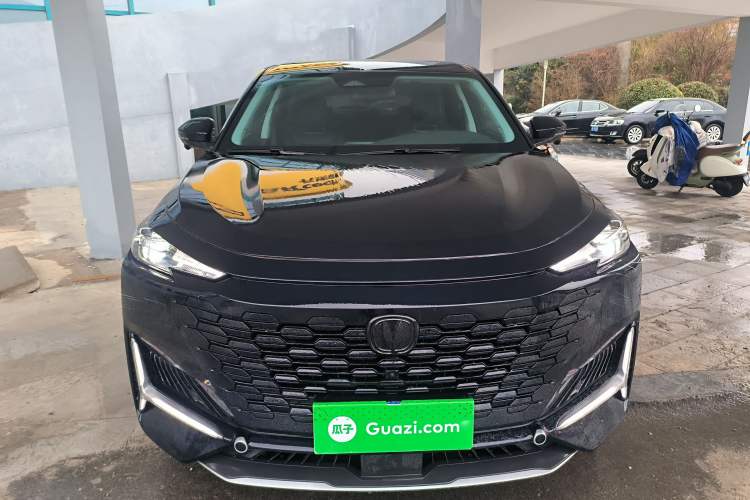 Used CHANGAN UNI-K 2023 2.0T All-Wheel-Drive Enjoyment Version Front