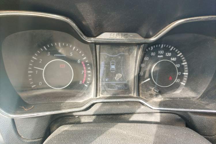 Used HYOSOW H3 2015 1.5L manual luxury version
