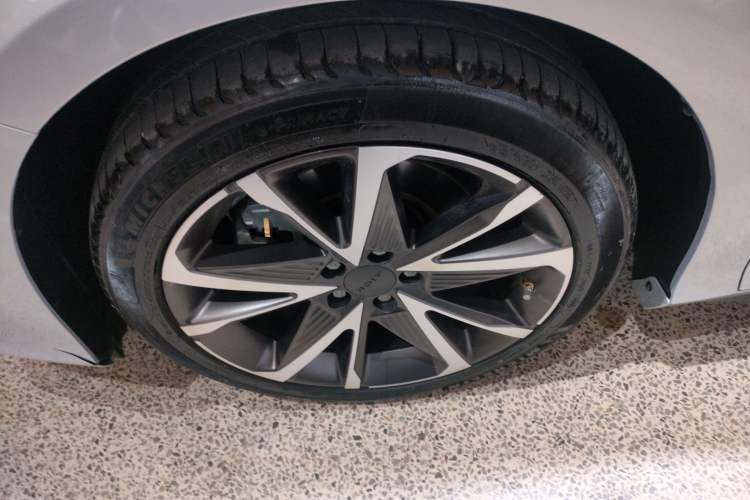 Used AION S Plus 2022 70 Intelligent Driving Edition Left Front Wheel Hub